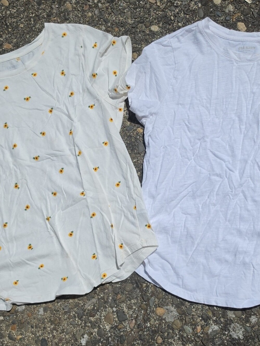 Old Navy Girls White Daisy Graphic & Solid Short Sleeve Tees